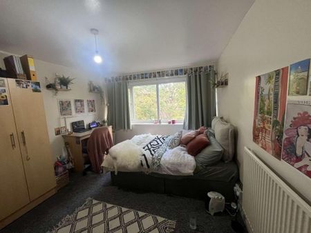 9 bedroom house to rent - Photo 2