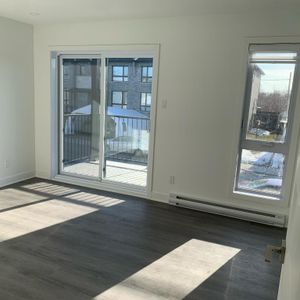 Appartement Grand 3 1/2 à Laval à louer - Photo 2