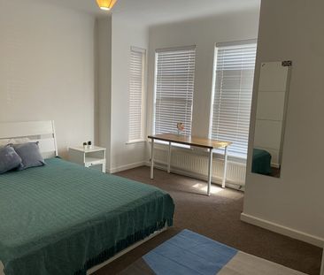 Room in a Shared House, Arthur Road, SO15 - Photo 1