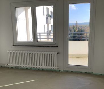 Geräumige und helle 3 Zimmer-Wohnung mit Balkon mit tollem Blick üb... - Photo 6