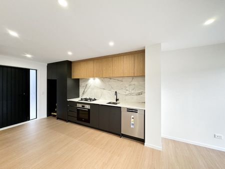 Modern living, great location in Upper Hutt - Photo 5