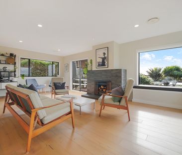Beautifully Refurbished Home in the Heart of St Heliers - Photo 1