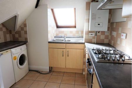 2 bedroom apartment to rent - Photo 5