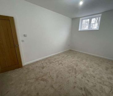 Kings Chase, Witham, CM8 - Photo 3