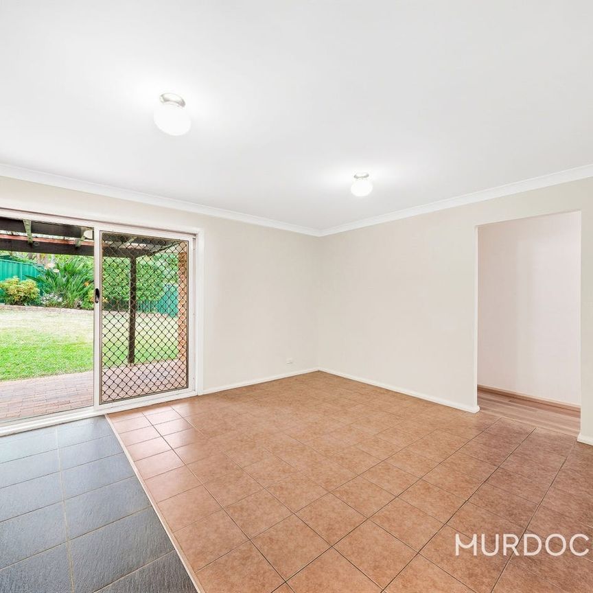 Spacious Villa with House like proportions, Walk to Metro and Towers!!! ( Brand New Flooring) - Photo 1
