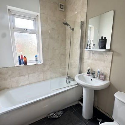 2 bedroom house to rent - Photo 1