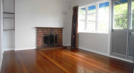 3 bedroom duplex home on large site - Photo 2