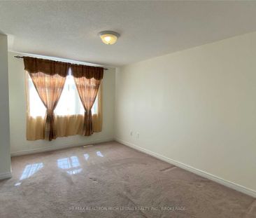 For Lease - 111 Amulet Crescent, Richmond Hill, Ontario - Photo 4