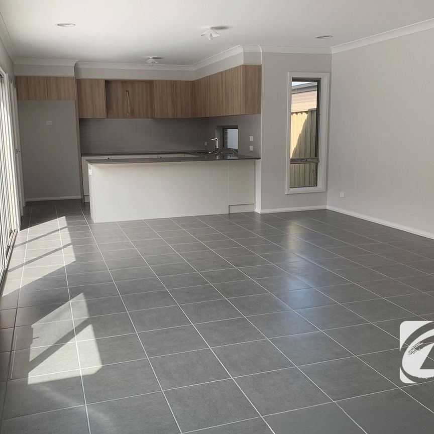 MODERN LIVING IN A PRIME LOCATION - Photo 1