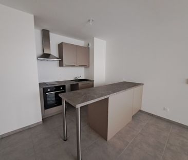 Location Appartement 2 pièces 45m² THONON LES BAINS 74200 - Photo 4