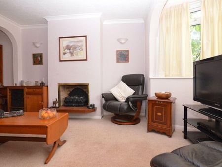 3 bedroom semi-detached house to rent - Photo 5