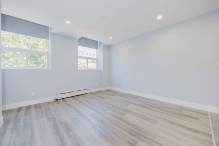For Lease - 856 Kingston Road Unit# 5, Toronto, Ontario - Photo 2