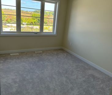 For Lease - 16 Lilac Circle, Haldimand, Ontario - Photo 3