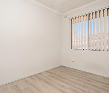 Beautifully Presented Apartment for Lease in Prime Location - Photo 6