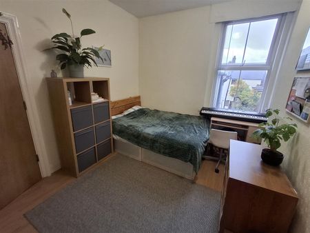 Pen-Y-wain Road, Roath - Photo 3