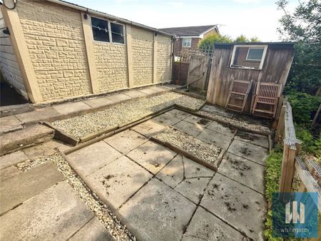 Slade Lane, Rastrick, Brighouse, HD6 - Photo 5