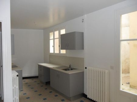 Location Maison 6 pièces 156m² CHARTRES 28000 - Photo 4