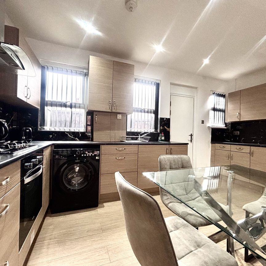 Cowper Mount, Leeds - Photo 1