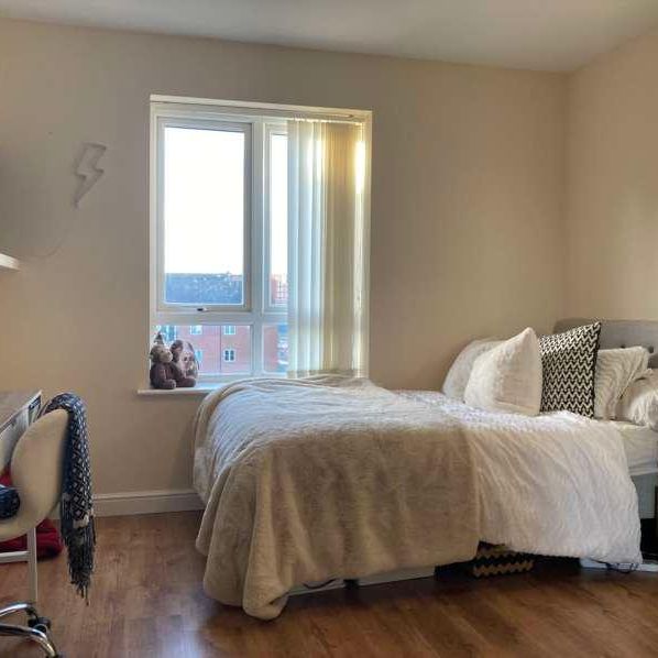 Tanner Court // Bed Flat // Aug, LN5 - Photo 1