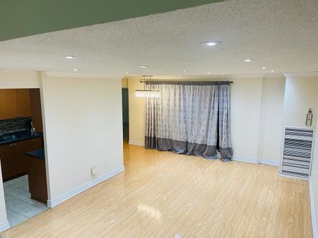 For Lease - 3025 The Credit Woodlands Road Unit# 330, Mississauga, Ontario - Photo 2