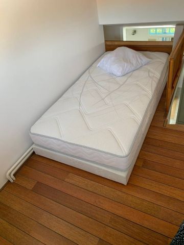 joli studio duplex meublé, terrasse privée calme - Photo 3