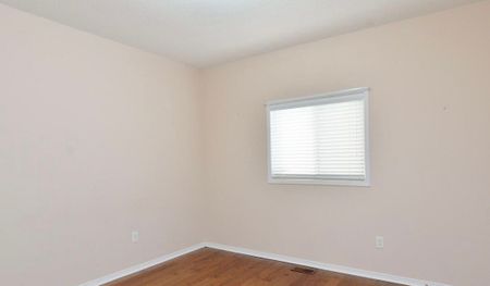 For Lease - 11 Midvale Road, Brampton, Ontario - Photo 3