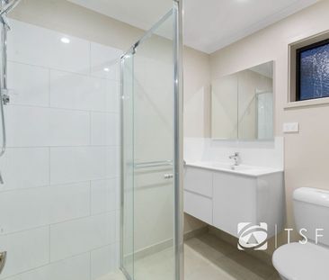 Freshly Renovated Family Home in Prime Kennington Location - Photo 5