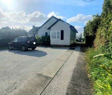 Large Sunny Home! - Photo 5