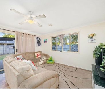 COMFORT & CONVENIENCE IN DECEPTION BAY - Photo 1