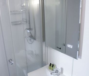 Studio Flat, Hanover House, NW2 - Photo 5