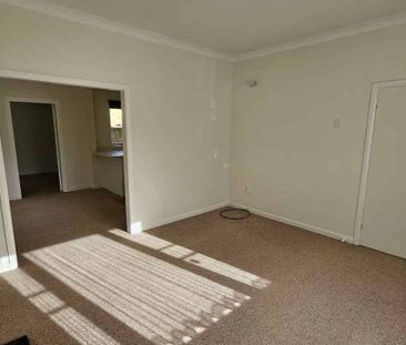 Character with all mod cons! - Photo 4