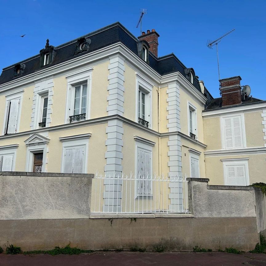 Location Appartement 2 pièces 30 m2 à Nogent-le-Roi - Photo 2