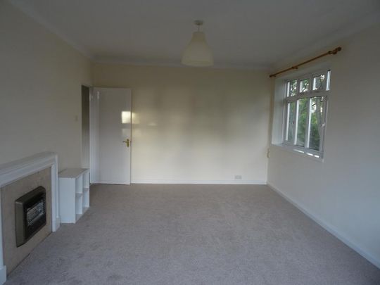 3 bedroom flat to rent - Photo 1