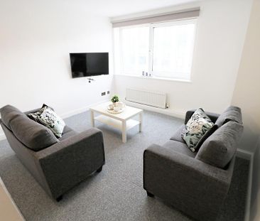 3 bedroom flat to rent - Photo 1