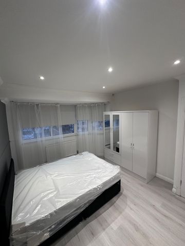 Room in a Shared House, Elmore Road, LU2 - Photo 4
