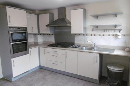 1 bedroom in a house share to rent - Photo 5