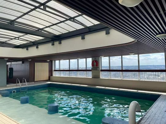 Studio à faibles charges dans une tour avec piscine - Photo 1