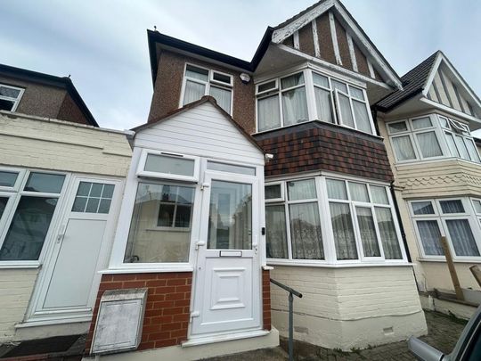 1 bedroom in a house share to rent - Photo 1