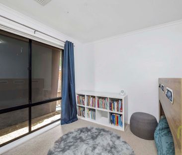 Expansive Family Home - Photo 6
