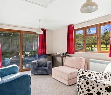 4 bedroom detached house to rent - Photo 4