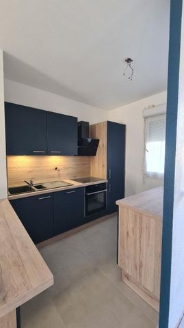 Location Appartement 4 pièces Meublé 81m² AMBARES ET LAGRAVE 33440 - Photo 5