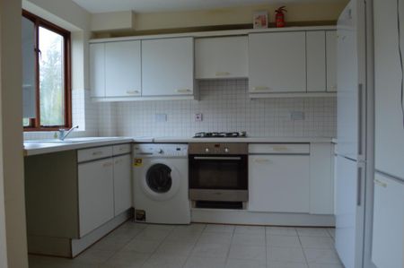 2 bedroom flat to rent - Photo 5