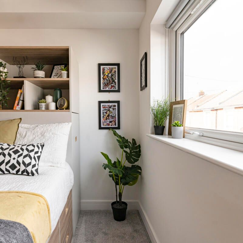 Telephone #24 - Photo 1