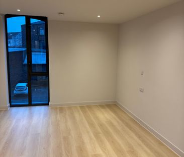 Dutton Street - Photo 3