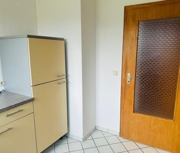 Großzügige 4-Zimmer-Wohnung in einem gepflegten Zweifamilienhaus in... - Photo 3