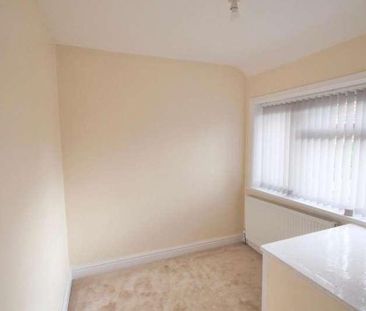 Oak Tree Crescent Oak Tree Crescent, Leeds, LS9 - Photo 4