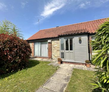 2 bedroom bungalow to rent - Photo 1