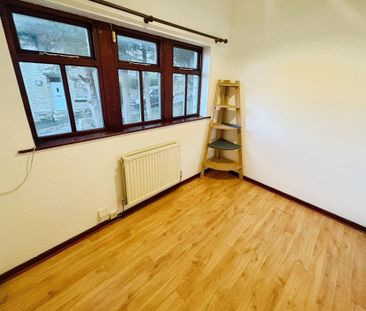 2 bedroom house to rent - Photo 1