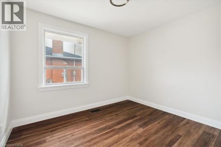 79 CANTERBURY Avenue Unit# Upper, Stoney Creek, Ontario, L8G3S8 - Photo 4