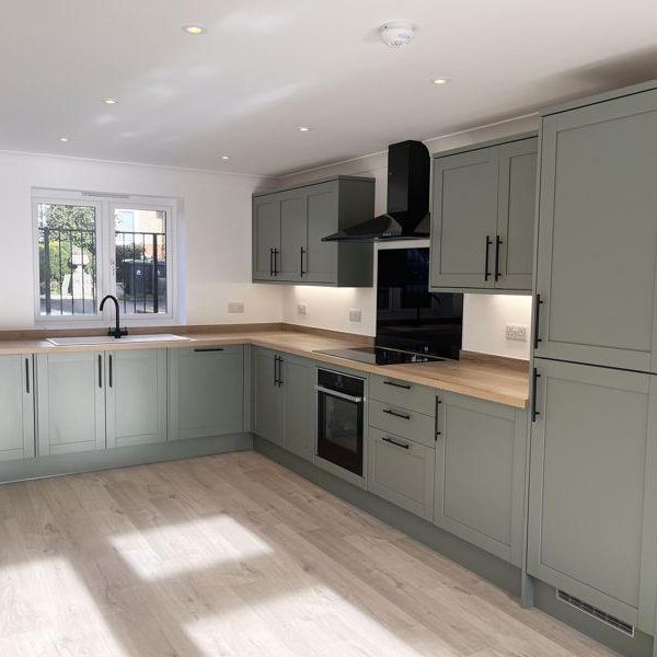 4 bedroom detached house to rent - Photo 1